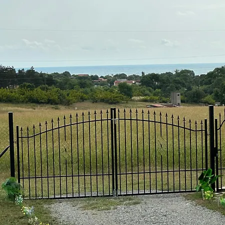 펜션 морски бриз 로제넷츠